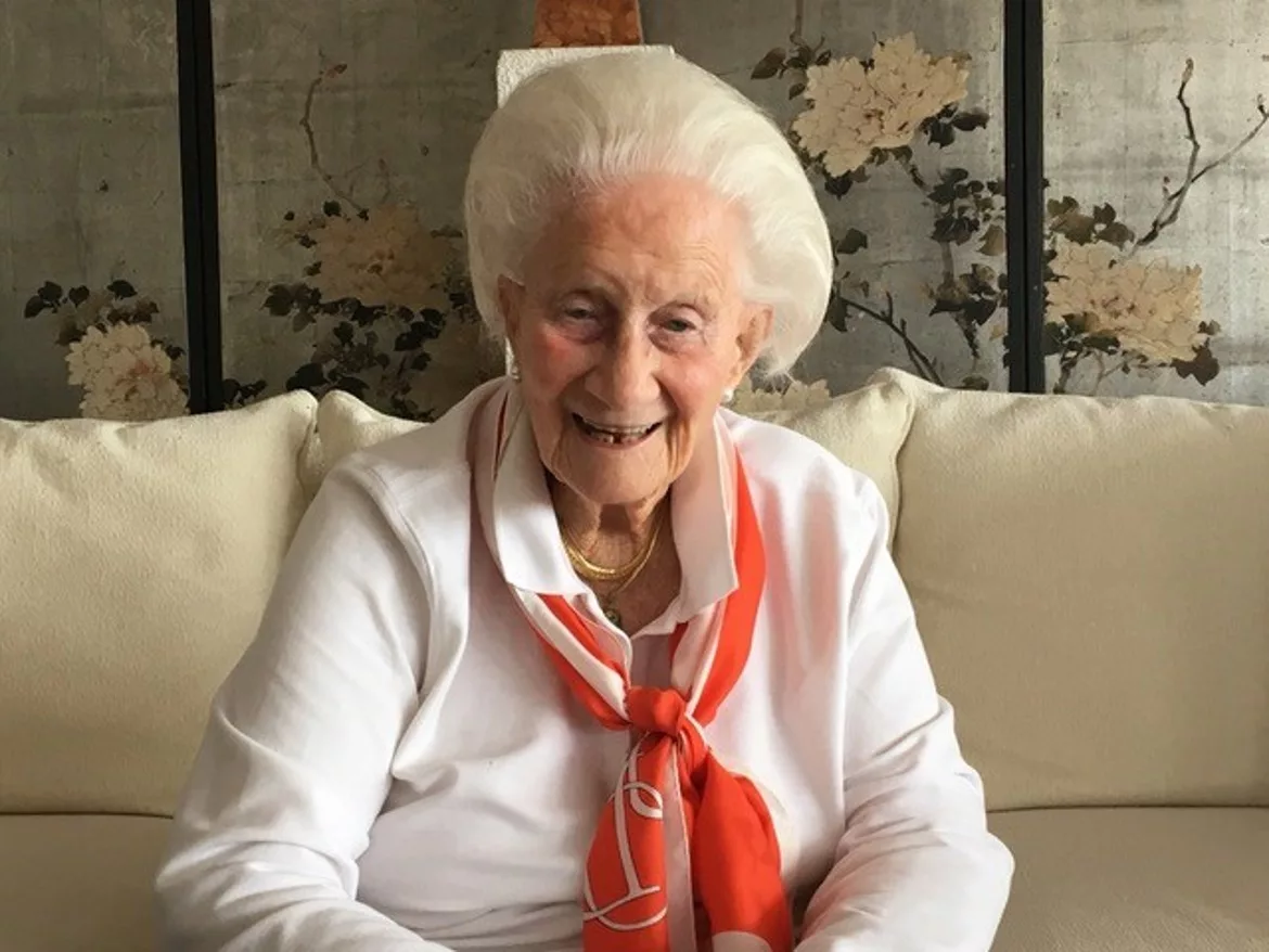 Beverly WIllis.jpg