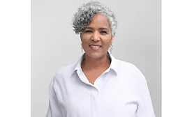 Linda Nunnelly headshot