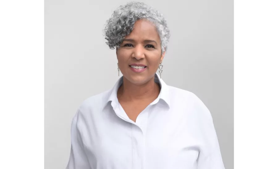 Linda Nunnelly headshot