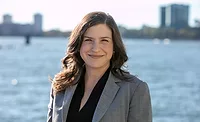 Julie Raskin headshot