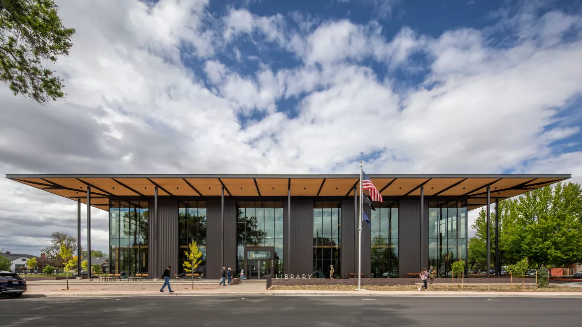 Deschutes Public Library exterior