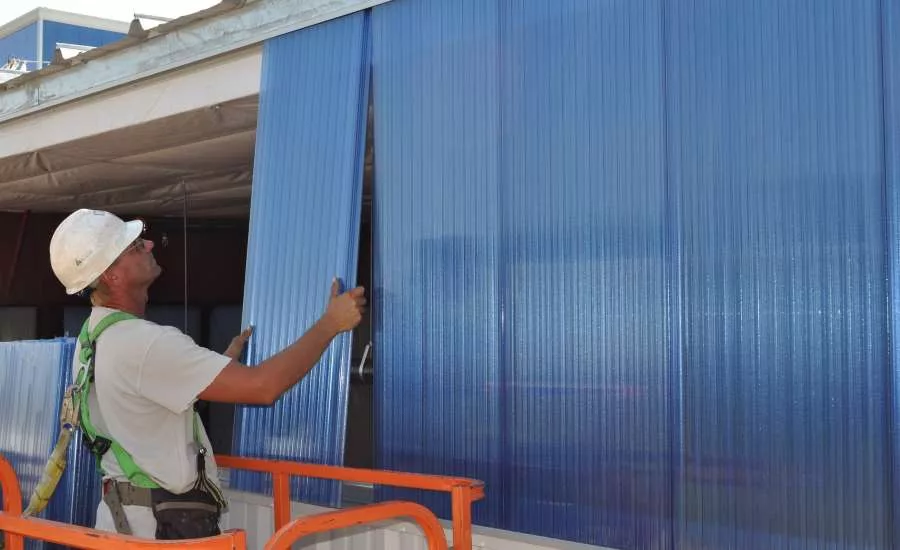Daylighting in commercial buildings5