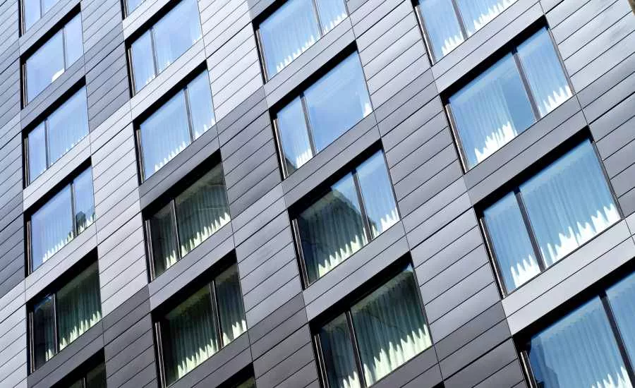 Hotel EMC2 4