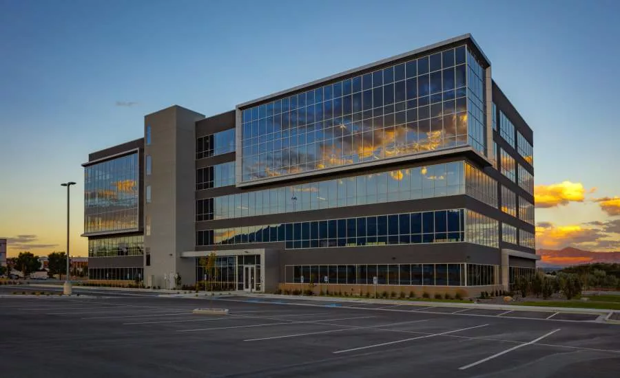 Curtainwalls LEED Silver