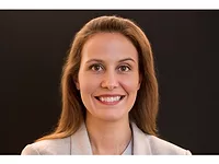JoannaHeadshot_HairBack.jpg
