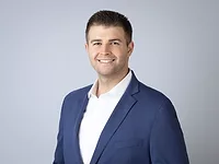 VIT_TrevorHall_IMG.jpg