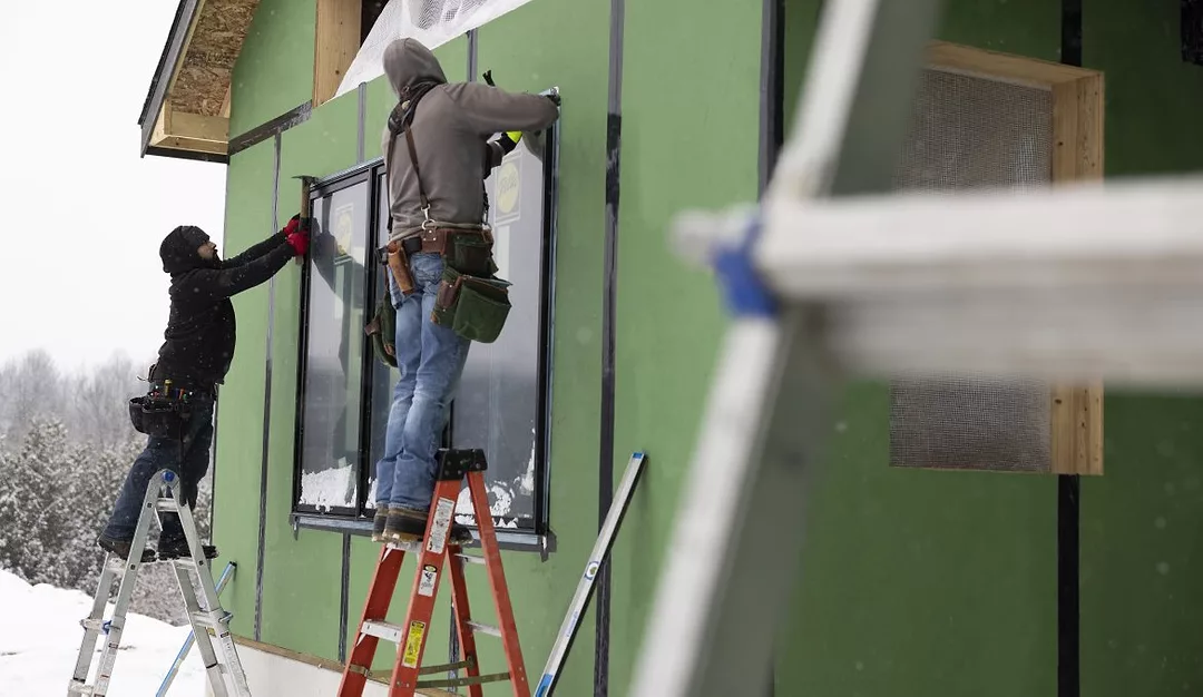 Shurtape - Building Envelope - ShurGRIP Flashing Tape 40_retouch.jpg